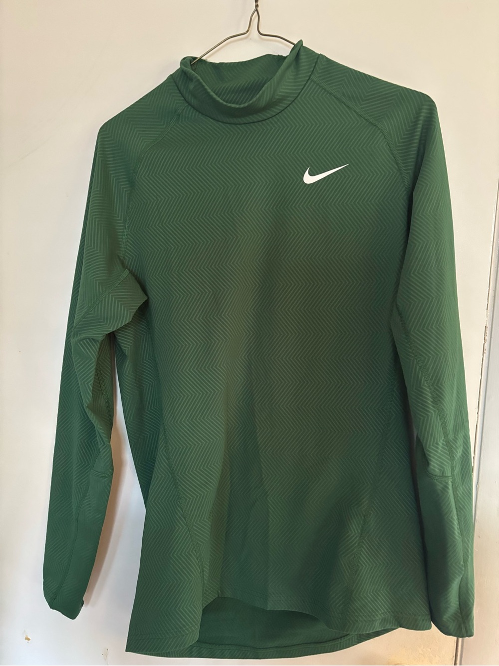 Nike green long sleeve turtleneck with herringbone pattern size M
